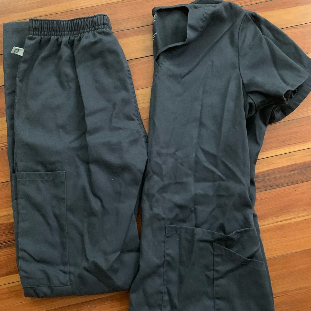 Cherokee scrub set